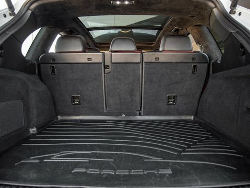 Certified 2018 Porsche Cayenne Turbo image 38