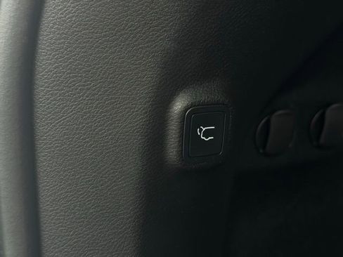 Certified 2021 Jeep Cherokee Latitude Lux w/ Comfort/Convenience Group image 14