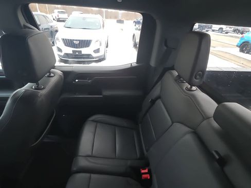 Used 2023 GMC Sierra 1500 SLT w/ SLT Convenience Package image 23