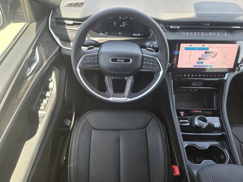 New 2026 Jeep Grand Cherokee L Limited AWD/4WD image 9