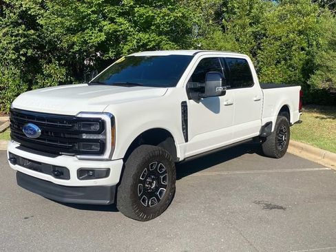 Used 2025 Ford F350 Platinum w/ FX4 Off-Road Package AWD/4WD image 3