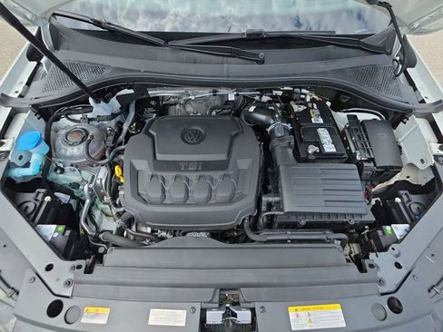 Used 2023 Volkswagen Tiguan SE R-Line FWD image 33