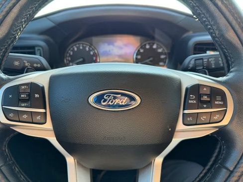 Used 2021 Ford Explorer XLT w/ Class III Trailer Tow Package AWD/4WD image 18