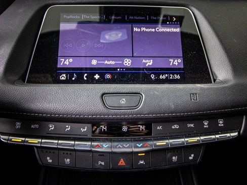 Used 2019 Cadillac XT4 Premium Luxury image 5