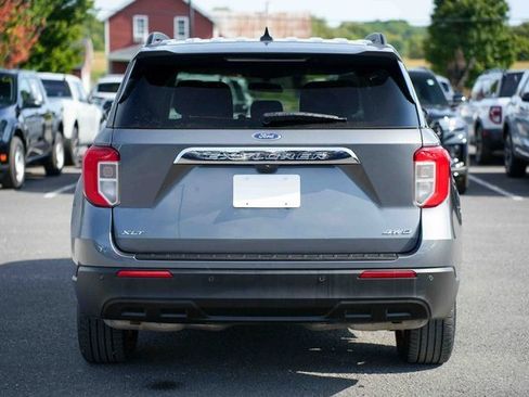 Used 2023 Ford Explorer XLT image 6