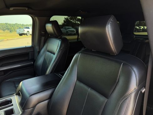 Used 2019 Ford Expedition XLT w/ Equipment Group 202A RWD image 13