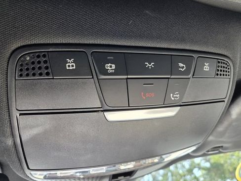 Used 2020 Mercedes-Benz E 350 4MATIC Sedan image 32