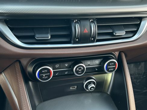 Used 2018 Alfa Romeo Stelvio Ti Sport image 26