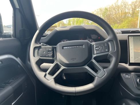 New 2025 Land Rover Defender 110 X-Dynamic SE image 24