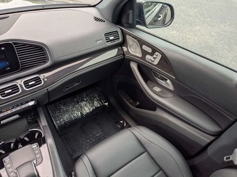 Used 2022 Mercedes-Benz GLS 450 4MATIC image 18
