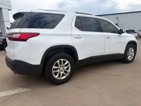 Used 2018 Chevrolet Traverse LT FWD image 3