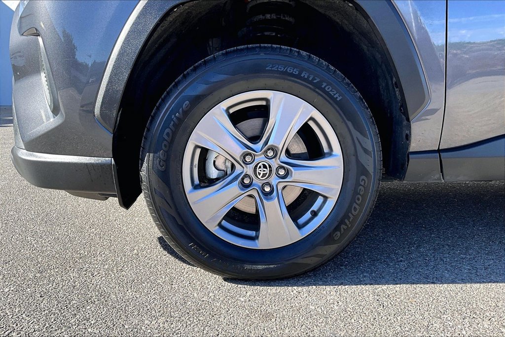 Certified 2024 Toyota RAV4 XLE w/ Convenience Package AWD/4WD image 34