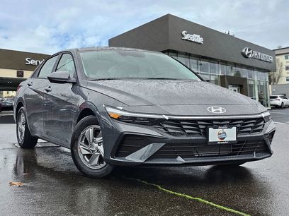 New 2025 Hyundai Elantra SE w/ Cargo Package