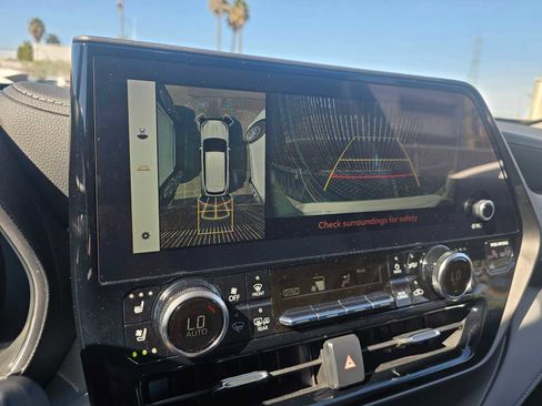 Used 2023 Toyota Highlander Limited image 30