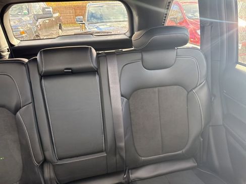 New 2025 Jeep Grand Cherokee Altitude image 16