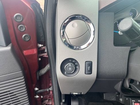 Used 2012 Ford F250 King Ranch w/ FX4 Off Road Pkg image 24