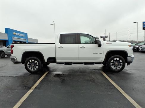 Used 2022 Chevrolet Silverado 2500 LT w/ Convenience Package image 27