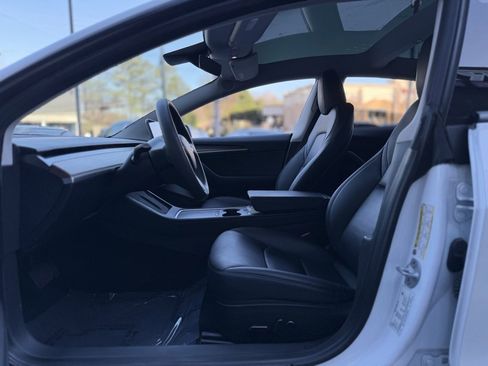 Used 2023 Tesla Model 3 Standard Range image 23