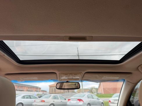 Used 2006 Toyota Avalon XLS image 13