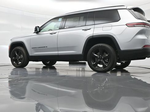 New 2025 Jeep Grand Cherokee L Altitude image 45