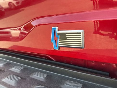 Used 2025 Ford F150 Lightning Platinum image 34