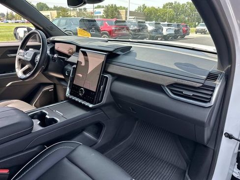 Certified 2024 GMC Acadia Denali w/ LPO, Floor Liner Package AWD/4WD image 28