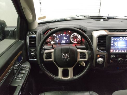 Used 2018 RAM 1500 Laramie RWD image 22