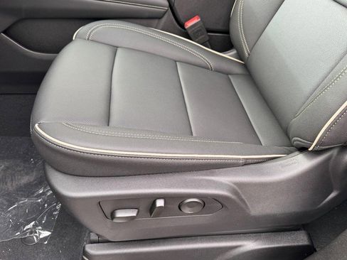 New 2025 Chevrolet Tahoe Premier w/ Sun And Tow Package AWD/4WD image 9