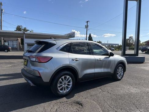 Used 2022 Ford Escape SE w/ Convenience Package AWD/4WD image 6
