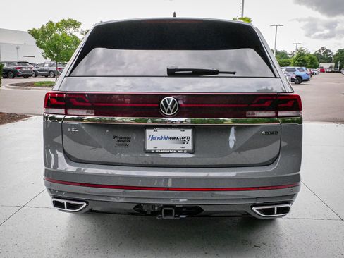 Used 2025 Volkswagen Atlas SEL Premium R-Line AWD/4WD image 9