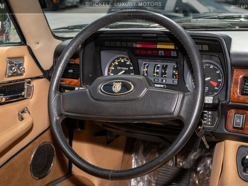 Used 1987 Jaguar XJS V12 Coupe RWD image 16