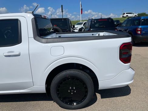 New 2025 Ford Maverick Lobo image 37