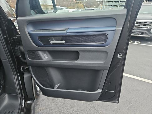 New 2025 Volkswagen ID. Buzz Pro S image 24