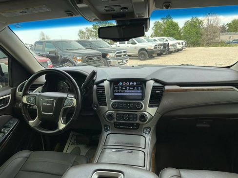 Used 2019 GMC Yukon Denali w/ Denali Ultimate Package AWD/4WD image 22