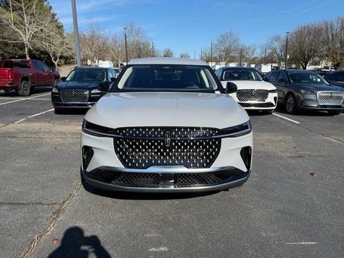 New 2026 Lincoln Nautilus Premier image 2