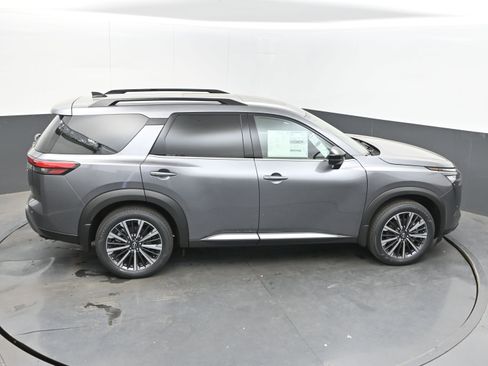 New 2026 Nissan Pathfinder Platinum FWD image 39