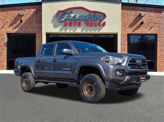 Used 2019 Toyota Tacoma TRD Sport video 1