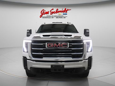 Used 2025 GMC Sierra 2500 SLE AWD/4WD image 3