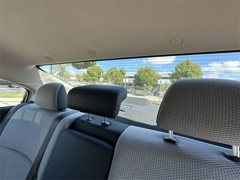 Used 2017 Subaru Legacy 2.5i Sport image 27