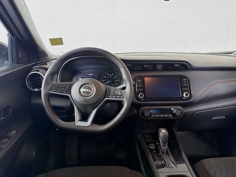 Used 2024 Nissan Kicks SR FWD image 20