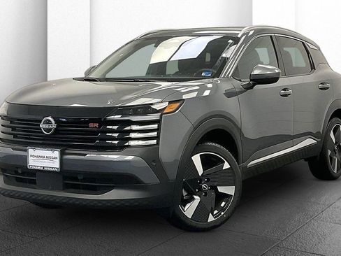 Certified 2025 Nissan Kicks SR image 11