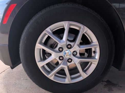 Used 2023 Chevrolet Equinox LT FWD image 24