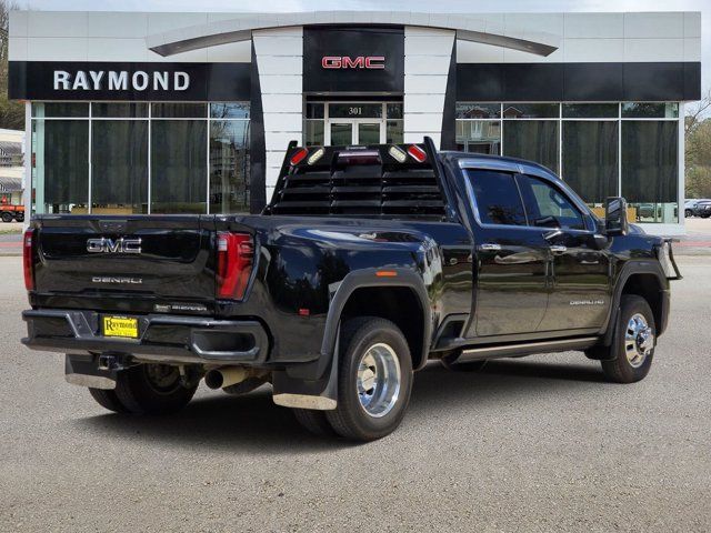 Used 2026 GMC Sierra 3500 Denali Ultimate AWD/4WD image 4