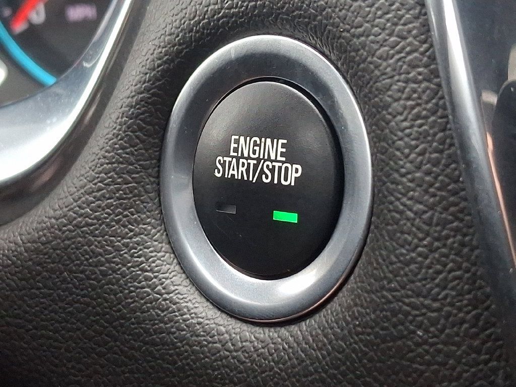 Used 2023 Chevrolet Traverse LT AWD/4WD image 28