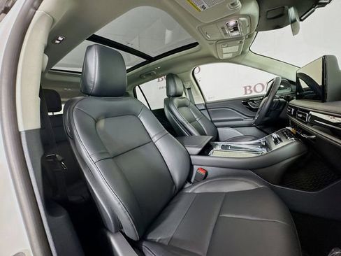 New 2026 Lincoln Aviator AWD image 31