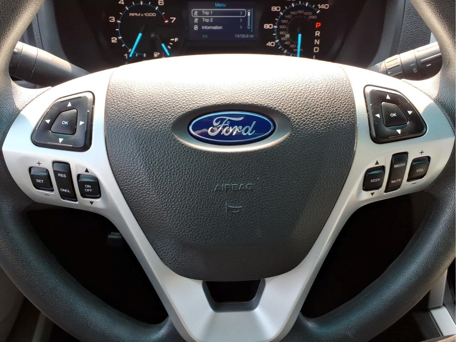 Used 2015 Ford Explorer FWD image 13