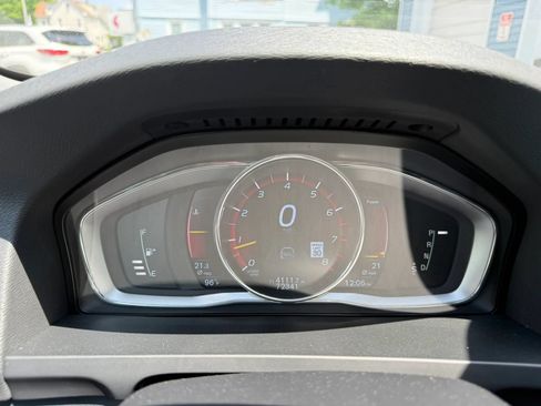 Used 2016 Volvo S60 T5 Inscription Platinum AWD/4WD image 18