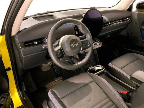 Certified 2025 MINI Cooper S image 21