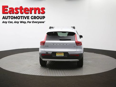 Used 2021 Volvo XC40 T4 Momentum FWD image 35