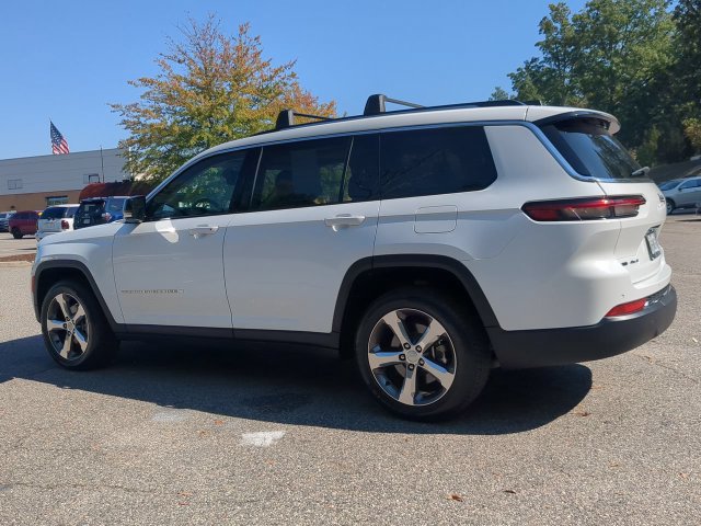 Used 2022 Jeep Grand Cherokee L Limited AWD/4WD image 6